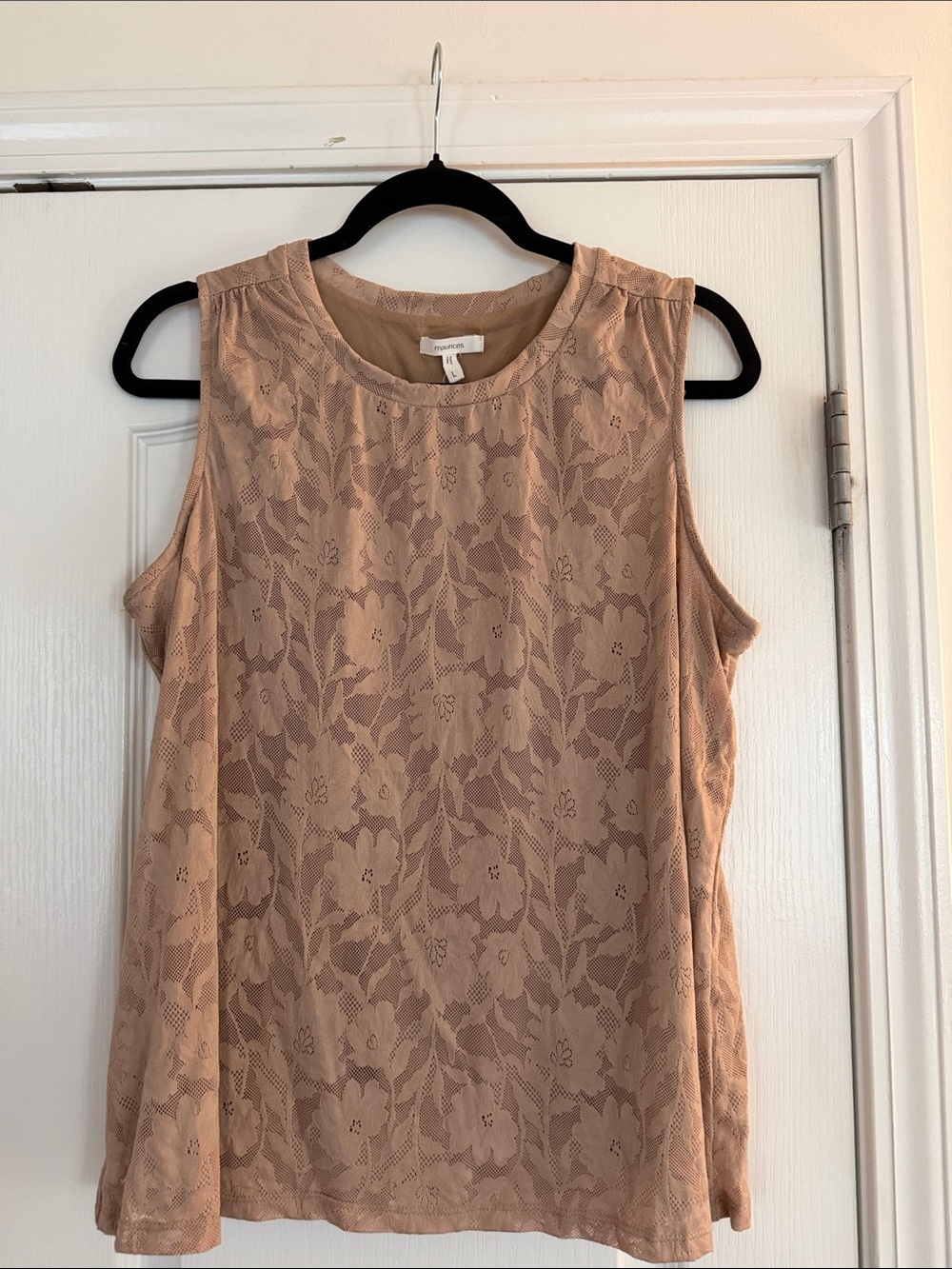 NWT Sleeveless Lace Floral Tank Top - Blush L Maurice’s date night